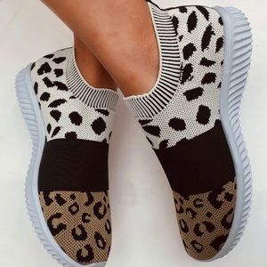 NWOT/ slip in sneakers